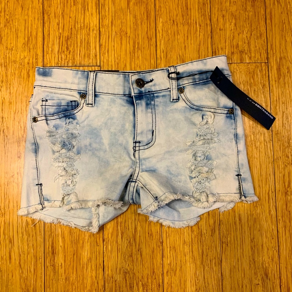 contraband “not just denim” jean shorts (color: washed out) size